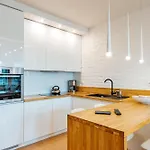 Port -navigator Apartment *